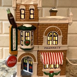 Dept 56 Snow Village Coca Cola "CORNER DRUGSTORE" # 5484-4 Perfect Condition